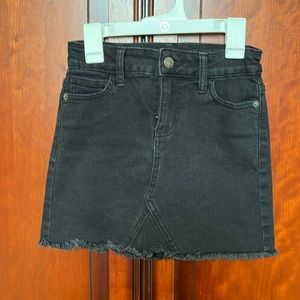 Kids Black denim skirt. Size M (7/8). EUC.
